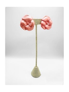 ★ Vintage 90’s Boho Retro Prairie Flower Earrings - Baby Pink ★